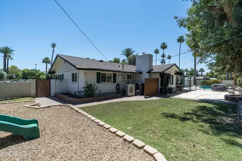 Exterior - 7540 N 7th Ave, Phoenix, AZ 85021 photo 8 of 15