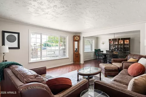 Living - 7540 N 7th Ave, Phoenix, AZ 85021 photo 2 of 2
