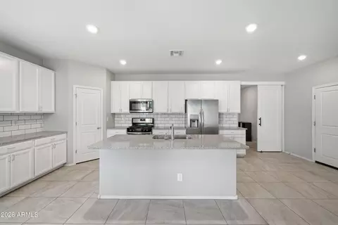 59 E Liberty Ln, Gilbert, AZ 85296