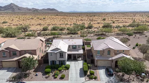 View/Area - 1985 E Hazeltine Way, Gilbert, AZ 85298 photo 6 of 12