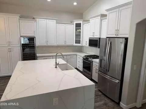 Kitchen - 3430 E Kesler Ln, Gilbert, AZ 85295 photo 8 of 9