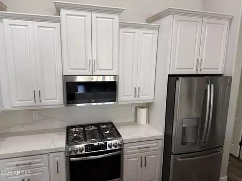 Kitchen - 3430 E Kesler Ln, Gilbert, AZ 85295 photo 7 of 9