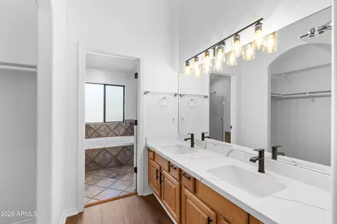 Bath - 218 E Mohawk Dr, Flagstaff, AZ 86005 photo 1 of 4