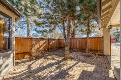 Exterior - 218 E Mohawk Dr, Flagstaff, AZ 86005 photo 2 of 4