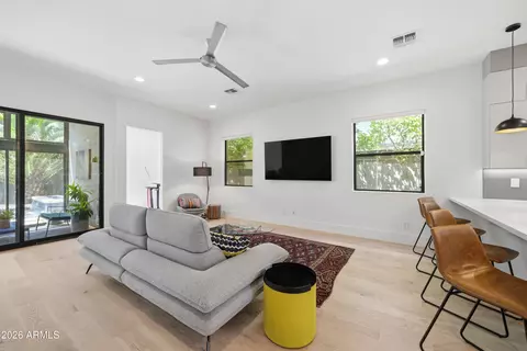 Living - 2935 E Mulberry Dr, Phoenix, AZ 85016 photo 1 of 1