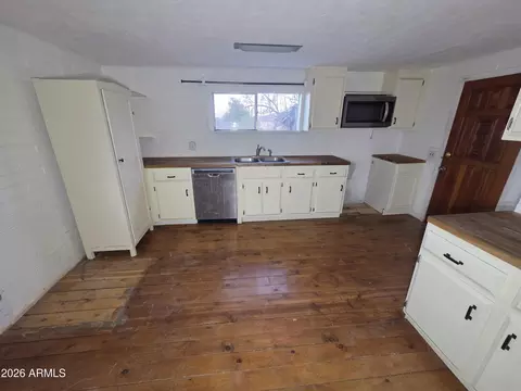 Kitchen - 1214 E Moon Vista St, Apache Junction, AZ 85119 photo 2 of 2