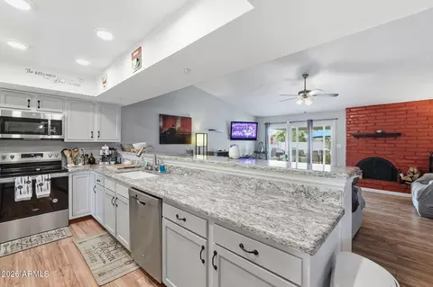 Kitchen - 4822 N 64 Dr, Phoenix, AZ 85033 photo 1 of 3
