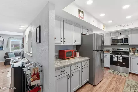 Kitchen - 4822 N 64 Dr, Phoenix, AZ 85033 photo 2 of 3