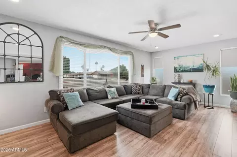 Living - 4822 N 64 Dr, Phoenix, AZ 85033 photo 1 of 3