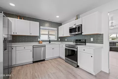 3221 E Andorra Dr, Phoenix, AZ 85032