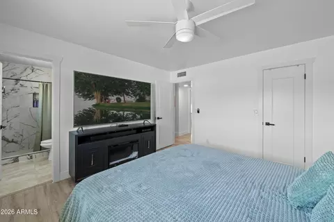 Bedroom - 3221 E Andorra Dr, Phoenix, AZ 85032 photo 2 of 4