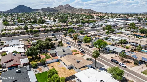 View/Area - 3221 E Andorra Dr, Phoenix, AZ 85032 photo 2 of 3