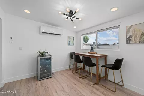 Dining - 3221 E Andorra Dr, Phoenix, AZ 85032 photo 2 of 2