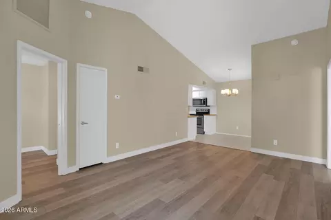 Living - 5136 Evergreen St #1006, Mesa, AZ 85205 photo 3 of 4