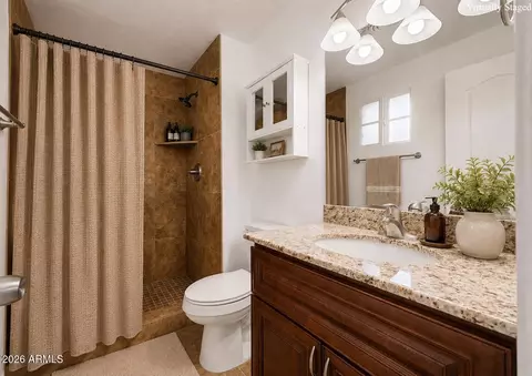Bath - 3519 E Hearn Rd, Phoenix, AZ 85032 photo 2 of 3