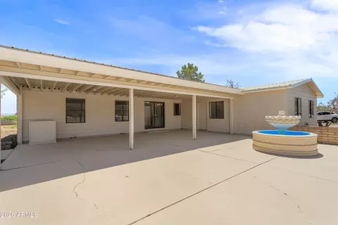 5696 S Calle De La Rosa Dr, Hereford, AZ 85615