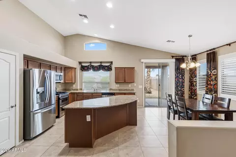18273 N Canal Dr, Surprise, AZ 85374