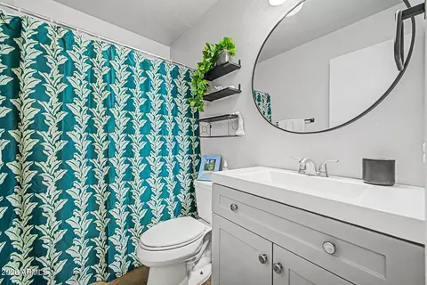 Bath - 2455 E Broadway Rd #65, Mesa, AZ 85204 photo 2 of 2