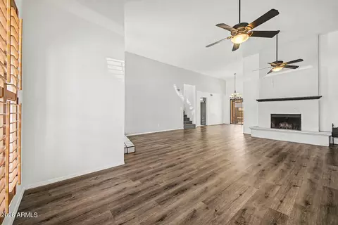 Living - 2518 E Shaw Butte Dr, Phoenix, AZ 85028 photo 1 of 1