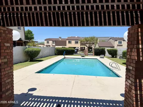 Exterior - 2518 E Shaw Butte Dr, Phoenix, AZ 85028 photo 4 of 4