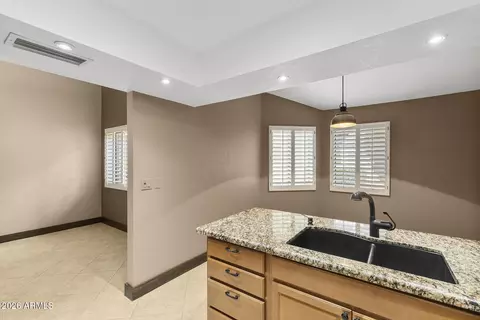 Entry Way - 735 E Gardenia Dr, Phoenix, AZ 85020 photo 3 of 3
