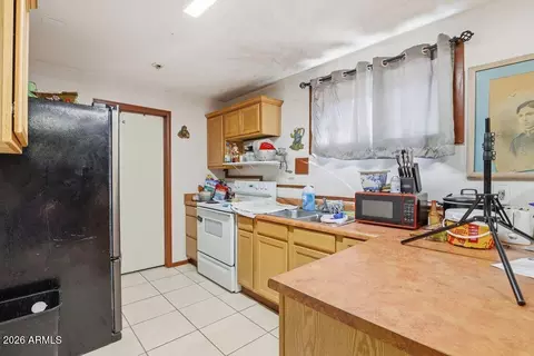 Kitchen - 210 E Sherwood Dr, Payson, AZ 85541 photo 3 of 3