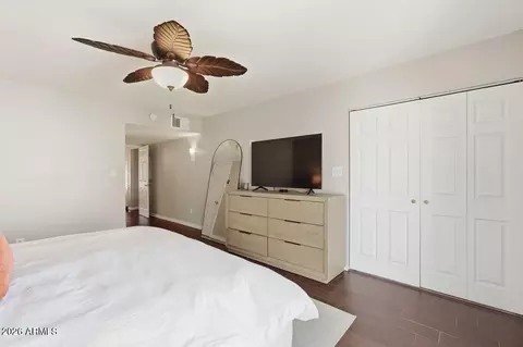 Bedroom - 1016 E Rose Ln, Phoenix, AZ 85014 photo 5 of 9