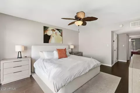 Bedroom - 1016 E Rose Ln, Phoenix, AZ 85014 photo 4 of 9