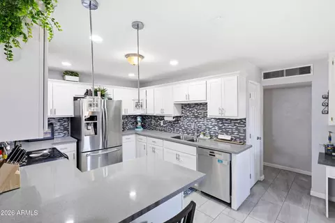 Kitchen - 2052 W Marlette Ave, Phoenix, AZ 85015 photo 1 of 2