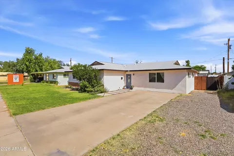 Exterior - 2052 W Marlette Ave, Phoenix, AZ 85015 photo 2 of 4