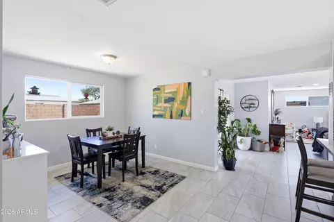 Dining - 2052 W Marlette Ave, Phoenix, AZ 85015 photo 1 of 3