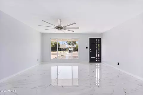 Living - 9044 N 16th Dr, Phoenix, AZ 85021 photo 5 of 5
