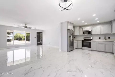 Living - 9044 N 16th Dr, Phoenix, AZ 85021 photo 1 of 5