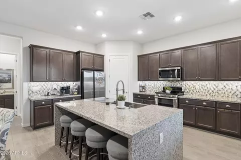Kitchen - 8435 S 22nd Dr, Phoenix, AZ 85041 photo 1 of 3