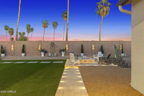Exterior - 8435 S 22nd Dr, Phoenix, AZ 85041 photo 9 of 15