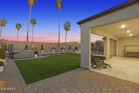 Exterior - 8435 S 22nd Dr, Phoenix, AZ 85041 photo 6 of 15