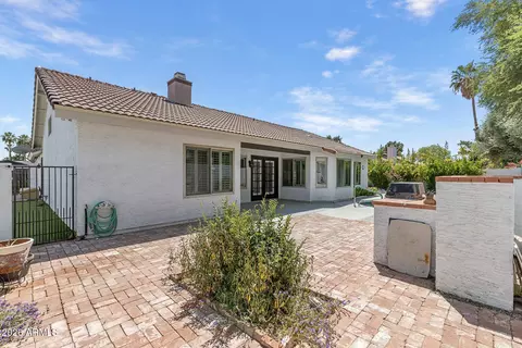 Exterior - 1970 E Sunburst Ln, Tempe, AZ 85284 photo 8 of 12