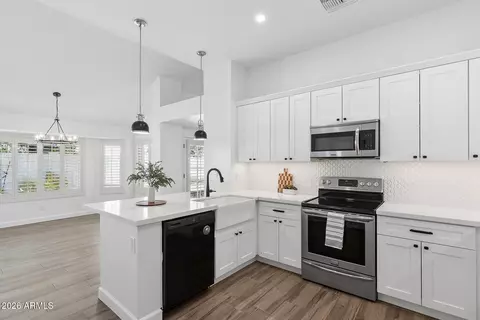 Kitchen - 1970 E Sunburst Ln, Tempe, AZ 85284 photo 1 of 6