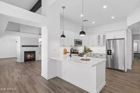 Kitchen - 1970 E Sunburst Ln, Tempe, AZ 85284 photo 6 of 6