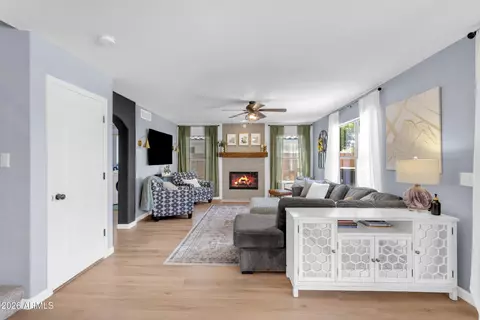 Living - 534 E Kyle Ct, Gilbert, AZ 85296 photo 6 of 7