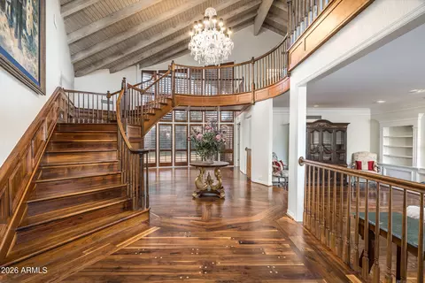 Entry Way - 211 W Kaler Dr, Phoenix, AZ 85021 photo 1 of 8