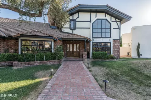 Exterior - 211 W Kaler Dr, Phoenix, AZ 85021 photo 3 of 9