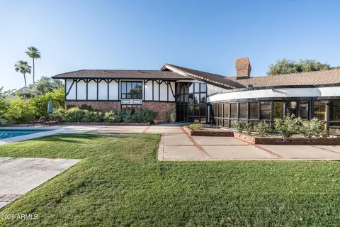 Exterior - 211 W Kaler Dr, Phoenix, AZ 85021 photo 9 of 9