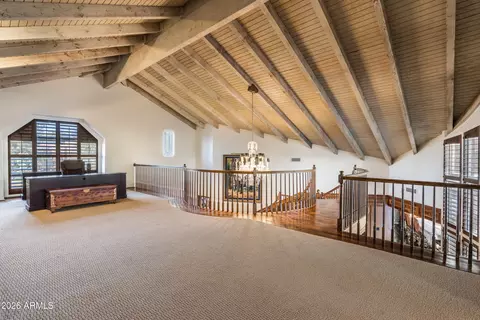 Entry Way - 211 W Kaler Dr, Phoenix, AZ 85021 photo 4 of 8