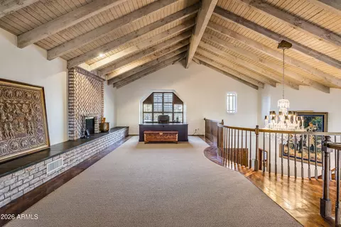 Entry Way - 211 W Kaler Dr, Phoenix, AZ 85021 photo 5 of 8