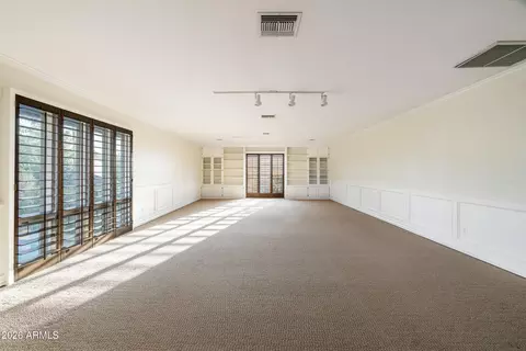 Living - 211 W Kaler Dr, Phoenix, AZ 85021 photo 3 of 4