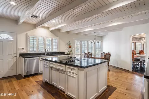 Kitchen - 211 W Kaler Dr, Phoenix, AZ 85021 photo 1 of 4