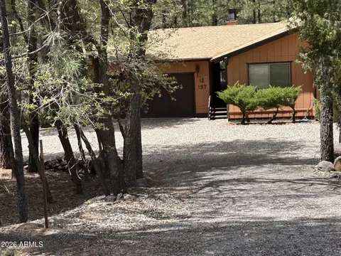 17420 S Stallion Dr, Munds Park, AZ 86017