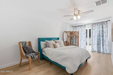 Bedroom - 2525 E Vista Dr, Phoenix, AZ 85032 photo 1 of 6