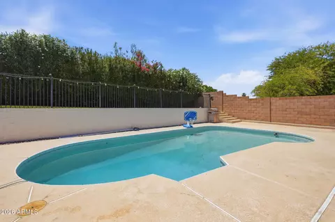 Exterior - 2525 E Vista Dr, Phoenix, AZ 85032 photo 4 of 9